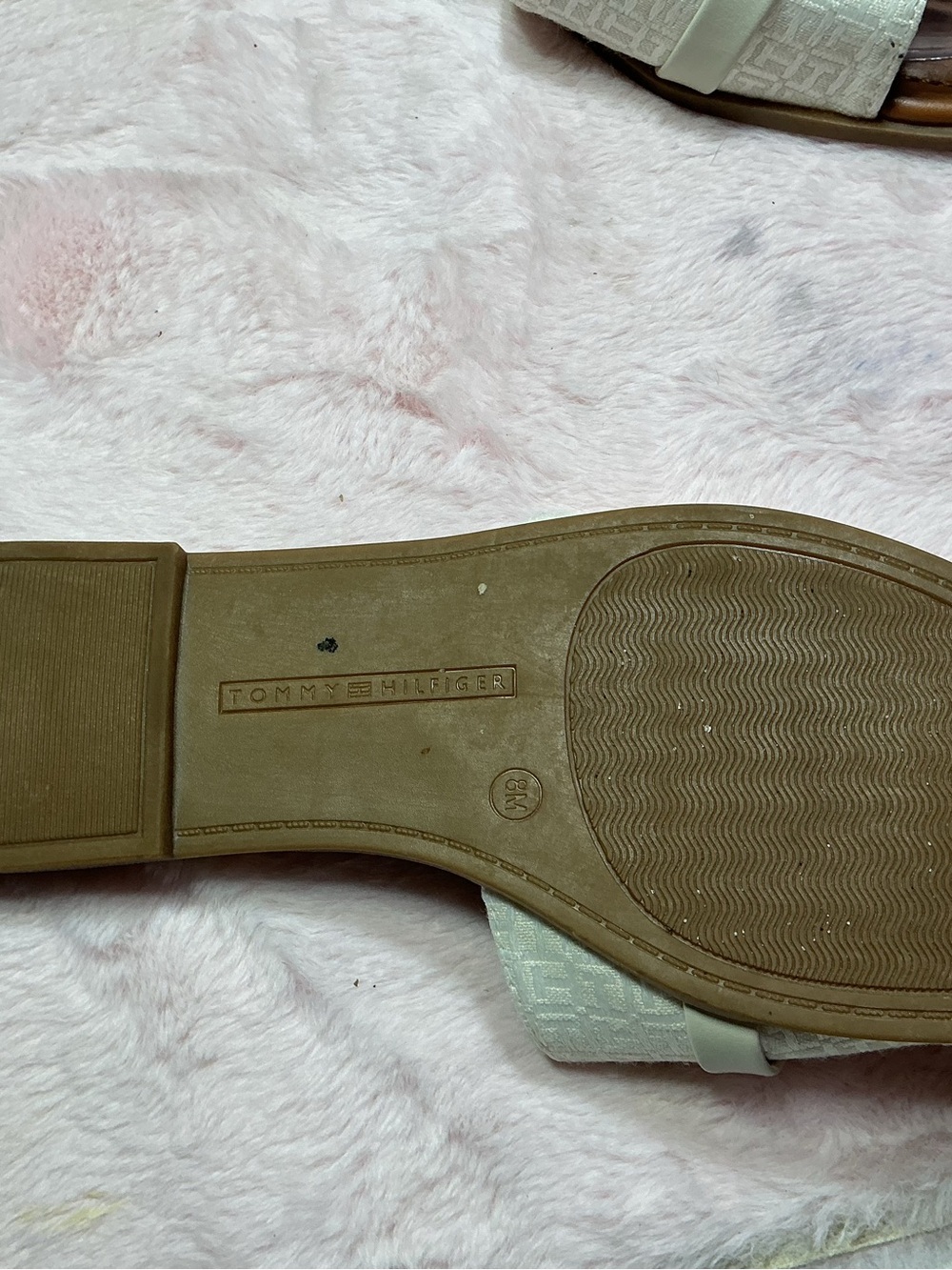 Tommy Hilfiger Cream Slide Mules with Gold Logo Accent 142 - Picture 4 of 5